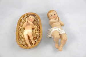 Gesù Bambino in ceramica spagnola e Gesù Bambino in resinato.